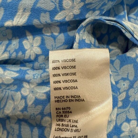 NWT Free People Arlo Jumpsuit
Women's Size S
Blue Floral - Ice Combo - Picture 10 of 10